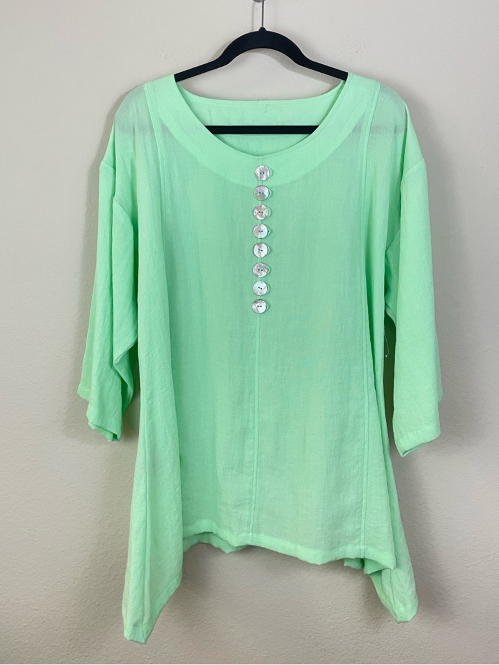 Fridaze Mint Green Asymmetrical 100% Linen Button-Accent Tunic Top Size Small